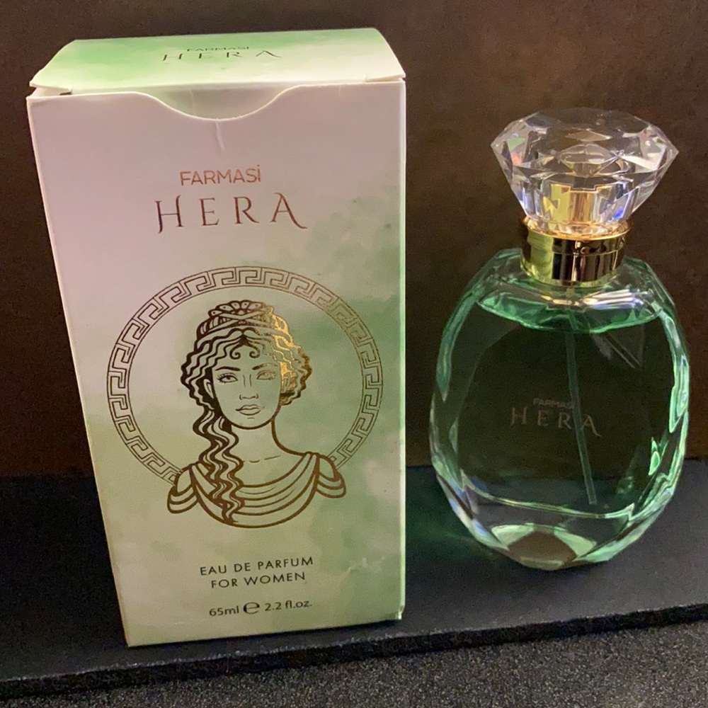 Hera Eau de Parfum by Farmasi